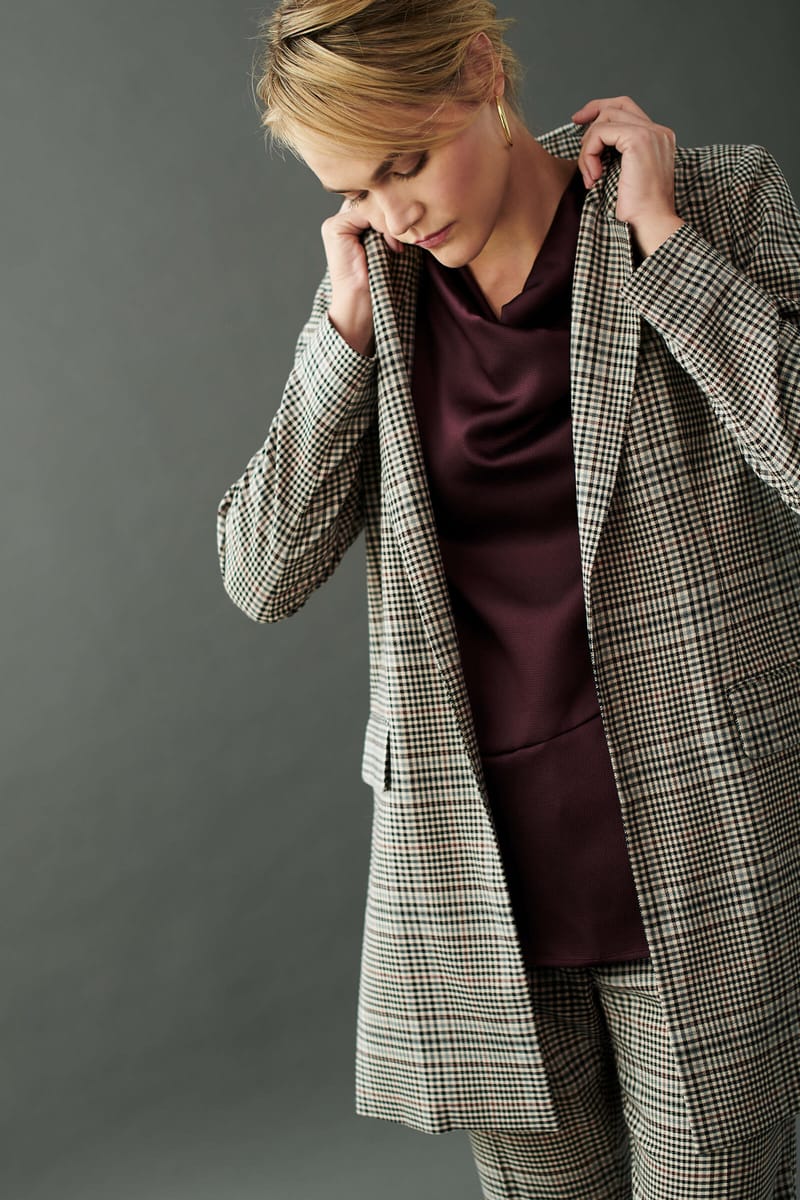 Ellen Tracy Indoor Campaign